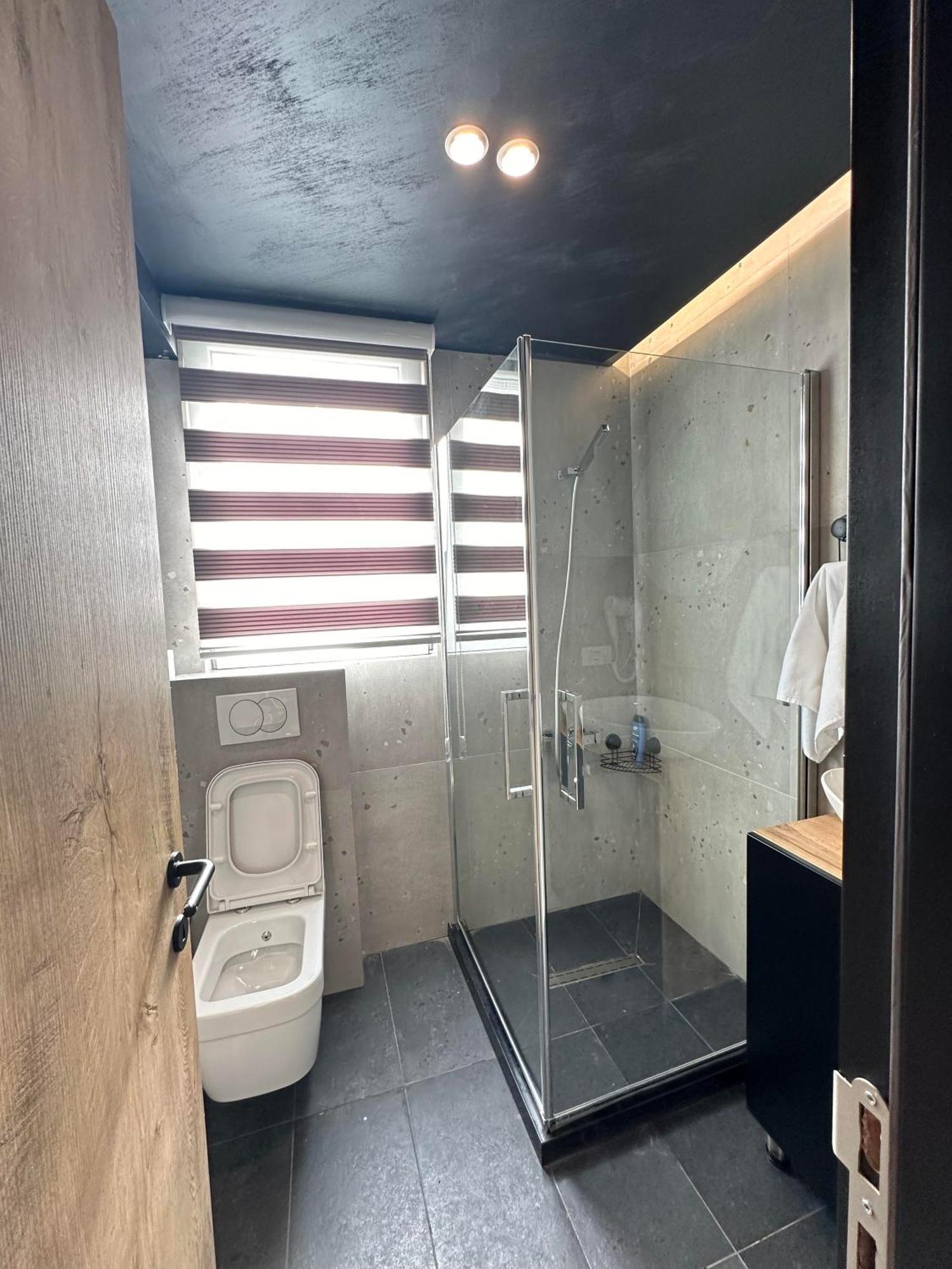 Zet Apartments - Bedroom & Bathroom بريشتاين المظهر الخارجي الصورة
